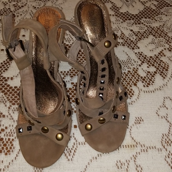 Gorgeous Boutique Nordstrom heeled sandals - Picture 6 of 8